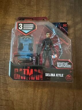 Batman Selina Kyle Figure - Black and Red Costume